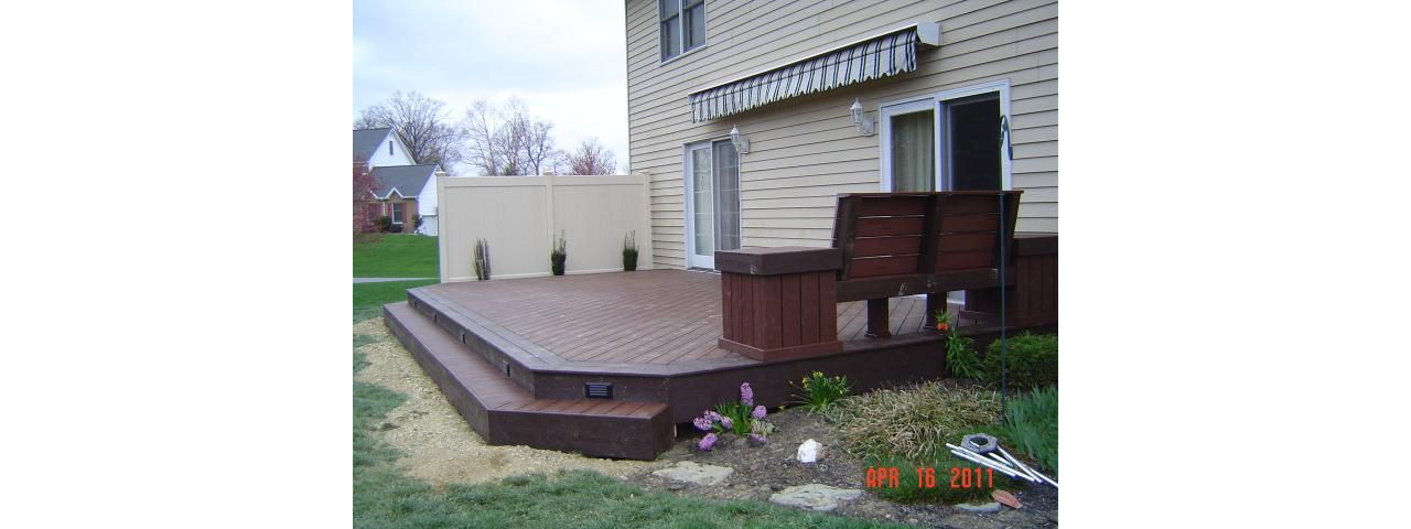 Trex Deck with Bench and Planters