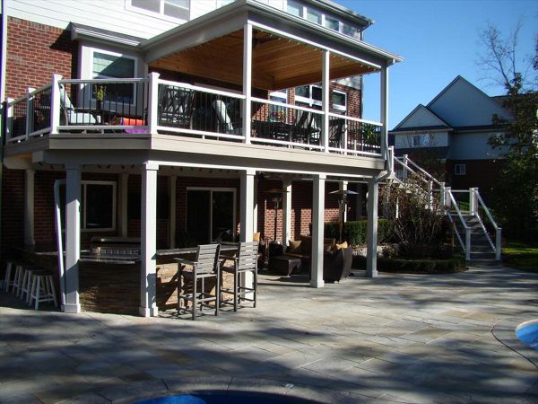 Trex deck and porch in South Lyon, Michigan