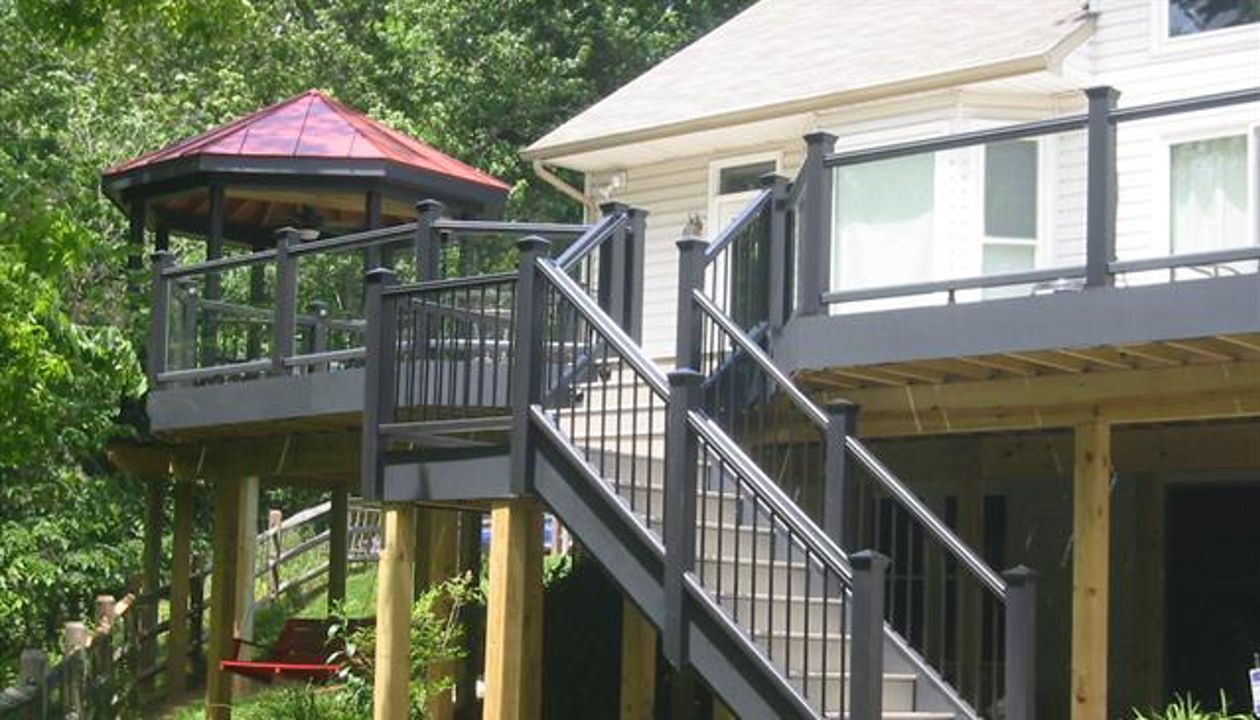 Trex Transcend Black Railing w/Trex Aluminum Balusters