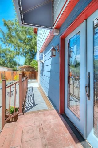 Trex deck outside Irons Brothers office, Shoreline, WA