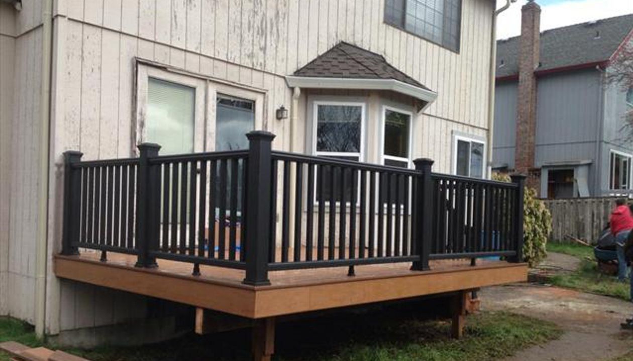 Black Transcend Crown Railing