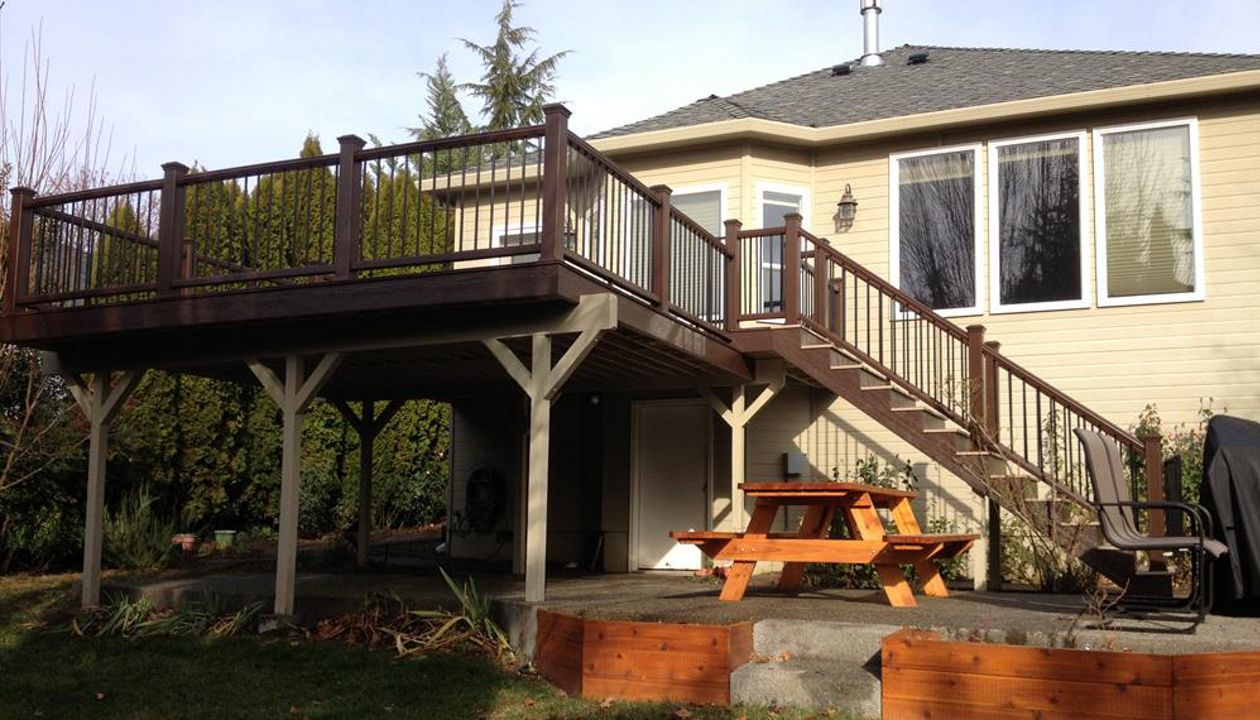 Trasend Rope Swing and Vintage Lantern accent Medford, Or. Reuse framing