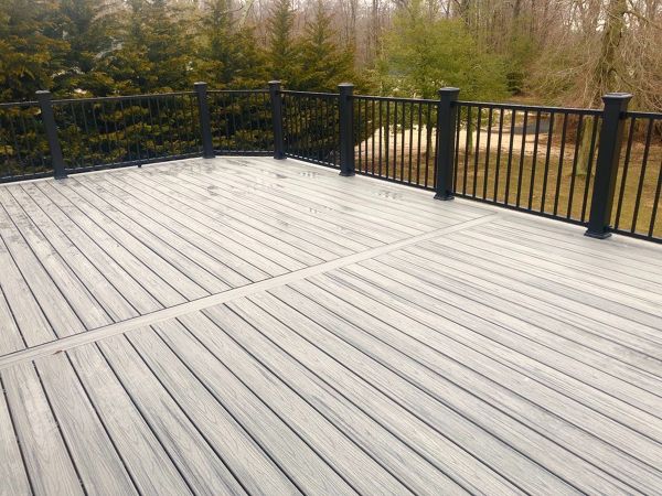 Island Mist Floor with Black Signature Railings