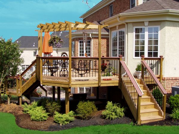 Trex Deck with Saddle  2x4&amp;#39;s and black pickets