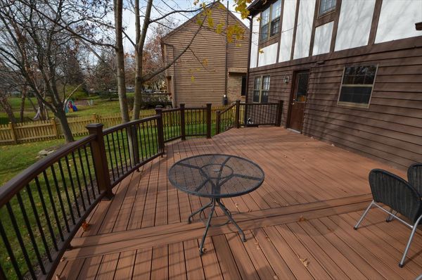 Trex Transcend Tiki Torch Decking - Naperville, IL