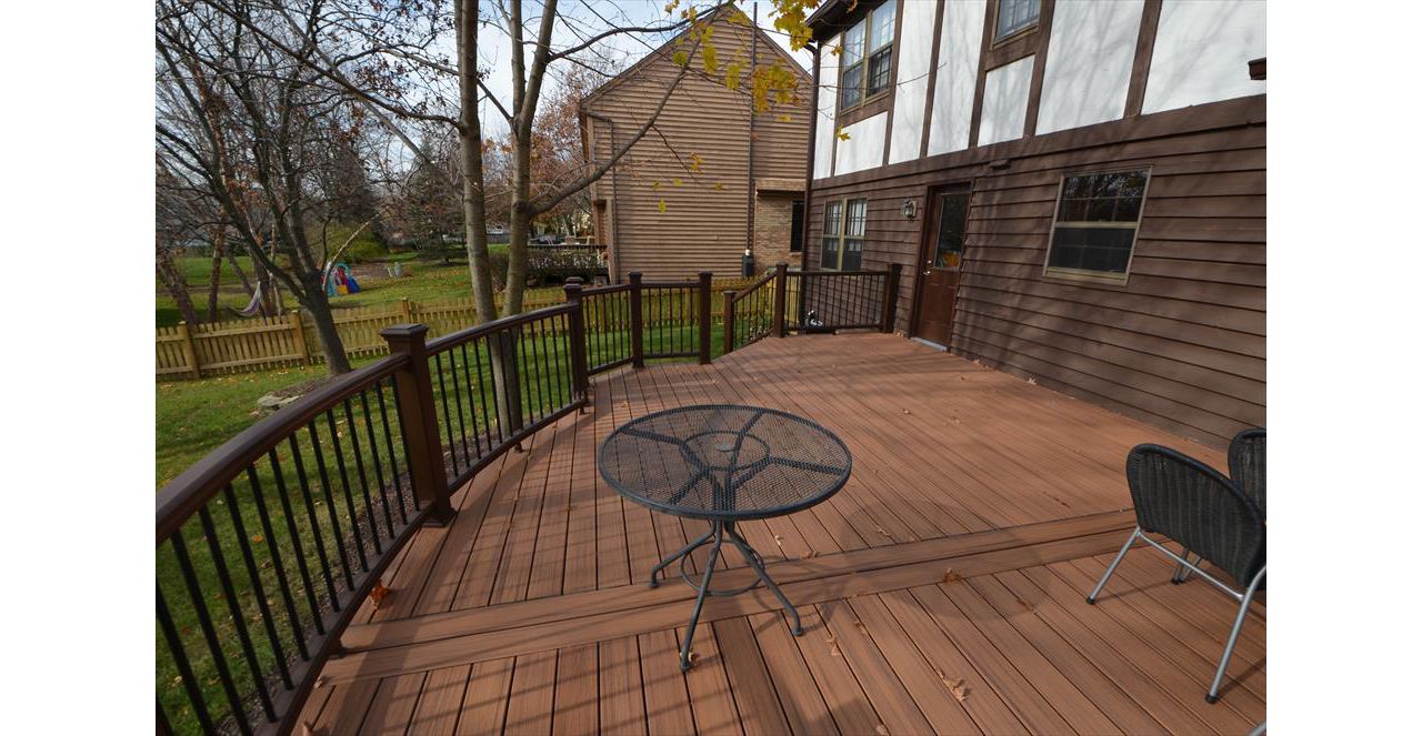 Trex Transcend Tiki Torch Decking - Naperville, IL