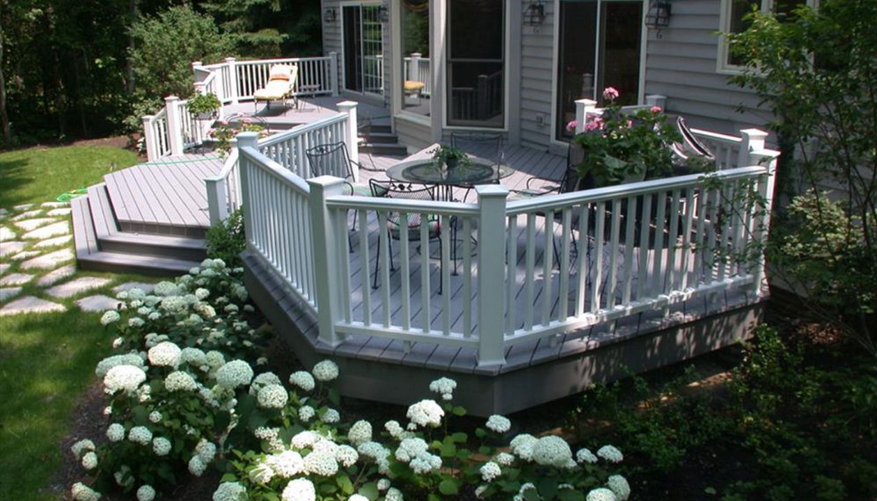 Trex Classic White Transcend Railing