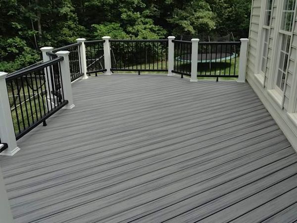 Trex Transcend Island Mist Decking and Black Transcend Rail