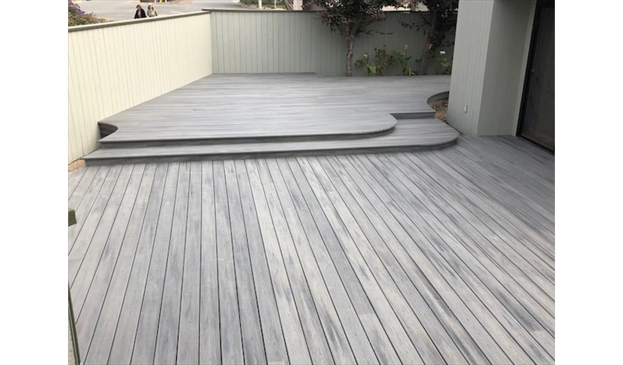 Trex deck in Transcend Tropical Island Mists