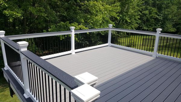 Trex Select Pebble Grey and Winchester Grey picture frame