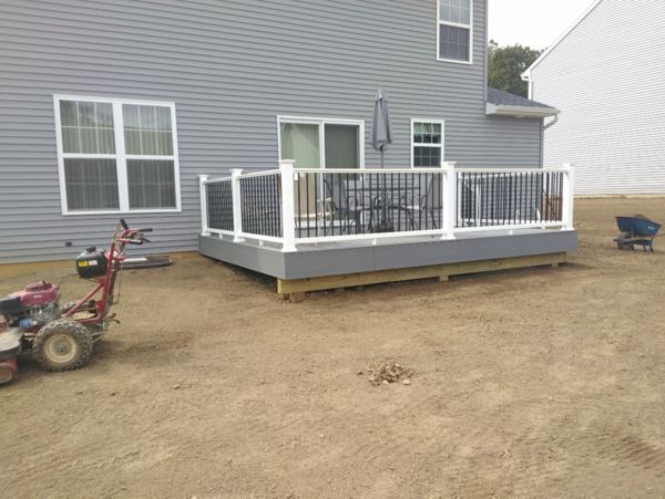 Trex Select Pebble Grey Decking in State College Area