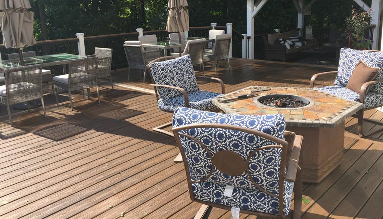 Spiced Rum with Cocktail Style Railings