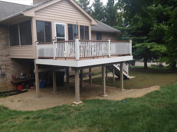 Trex Transcend Tree House and White Rail