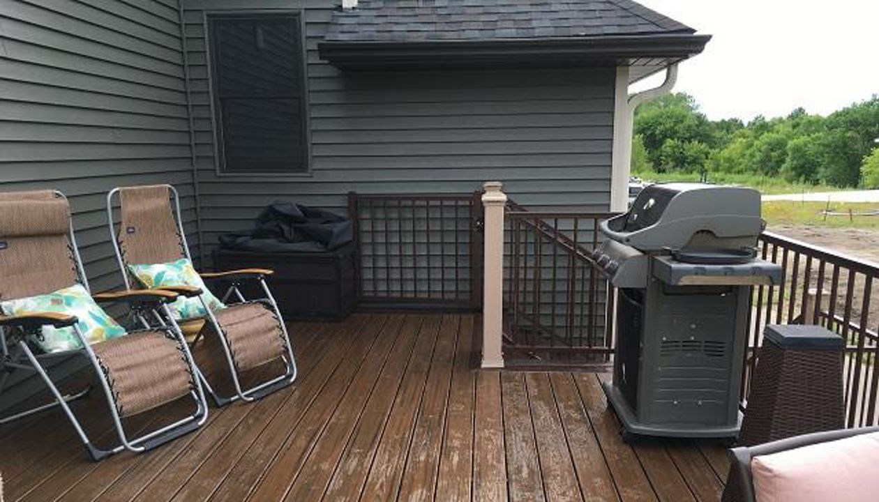 Chanhassen, MN VL border SR field color, bronze rail