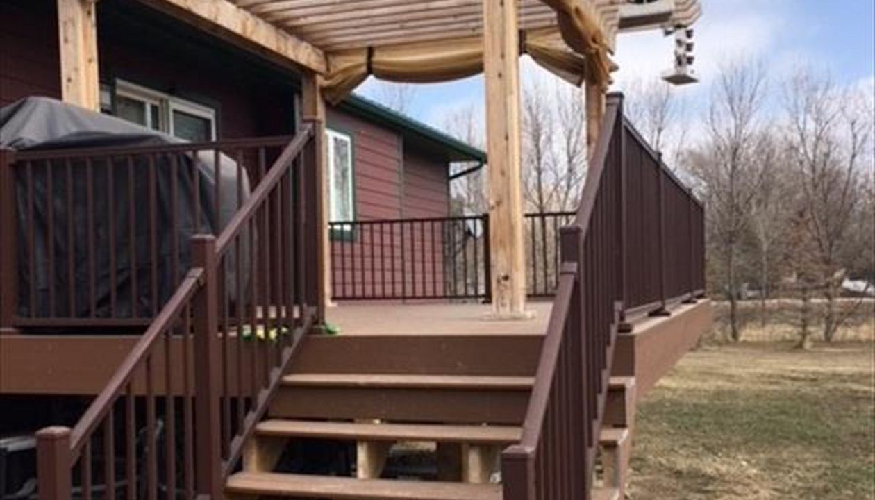 Trex Signature Railing in Minot, ND