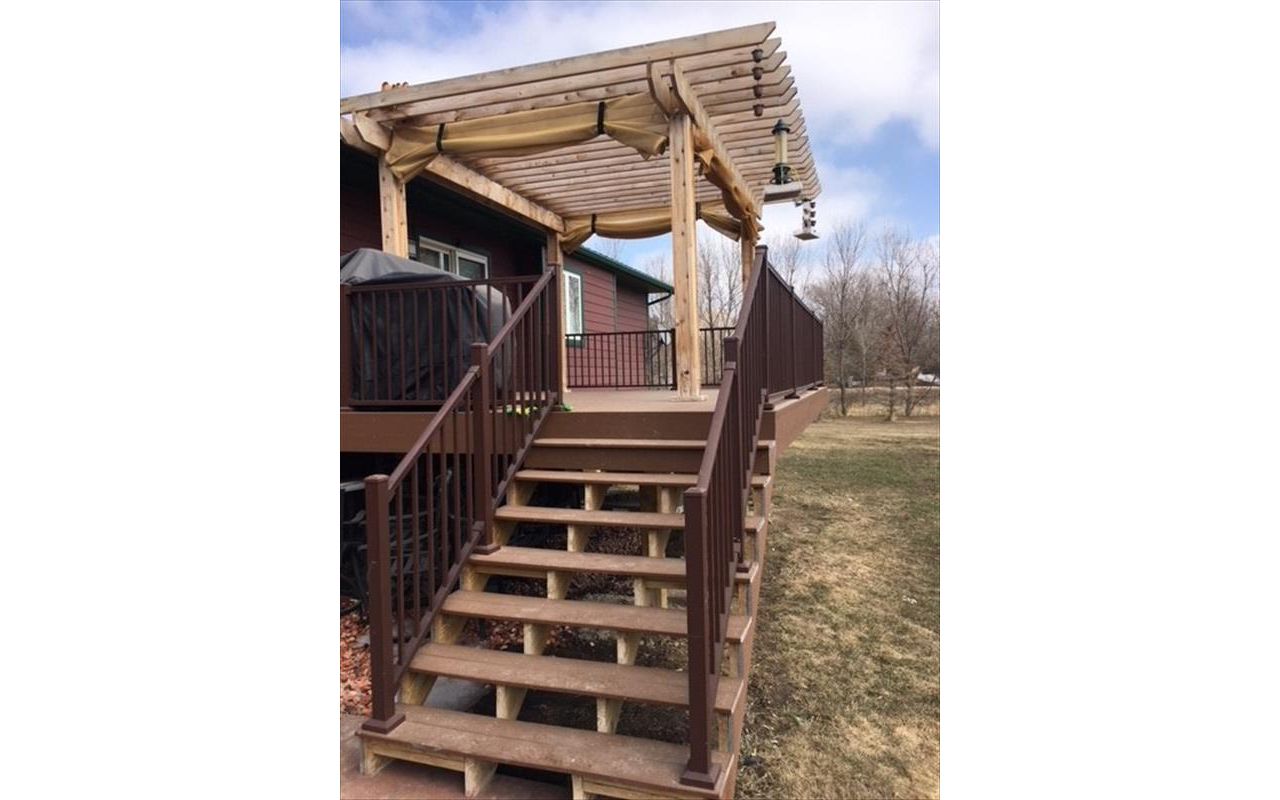 Trex Signature Railing in Minot, ND