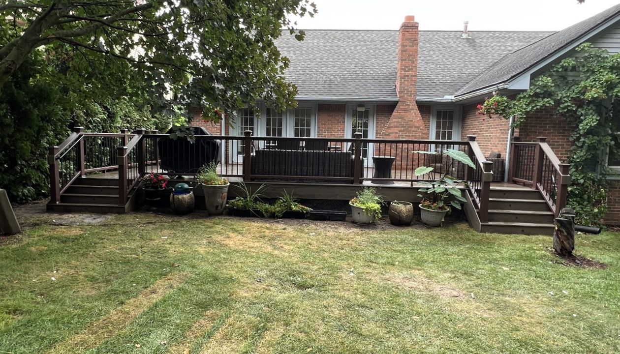 Coastal Bluff Deck With Vintage Lantern Rails