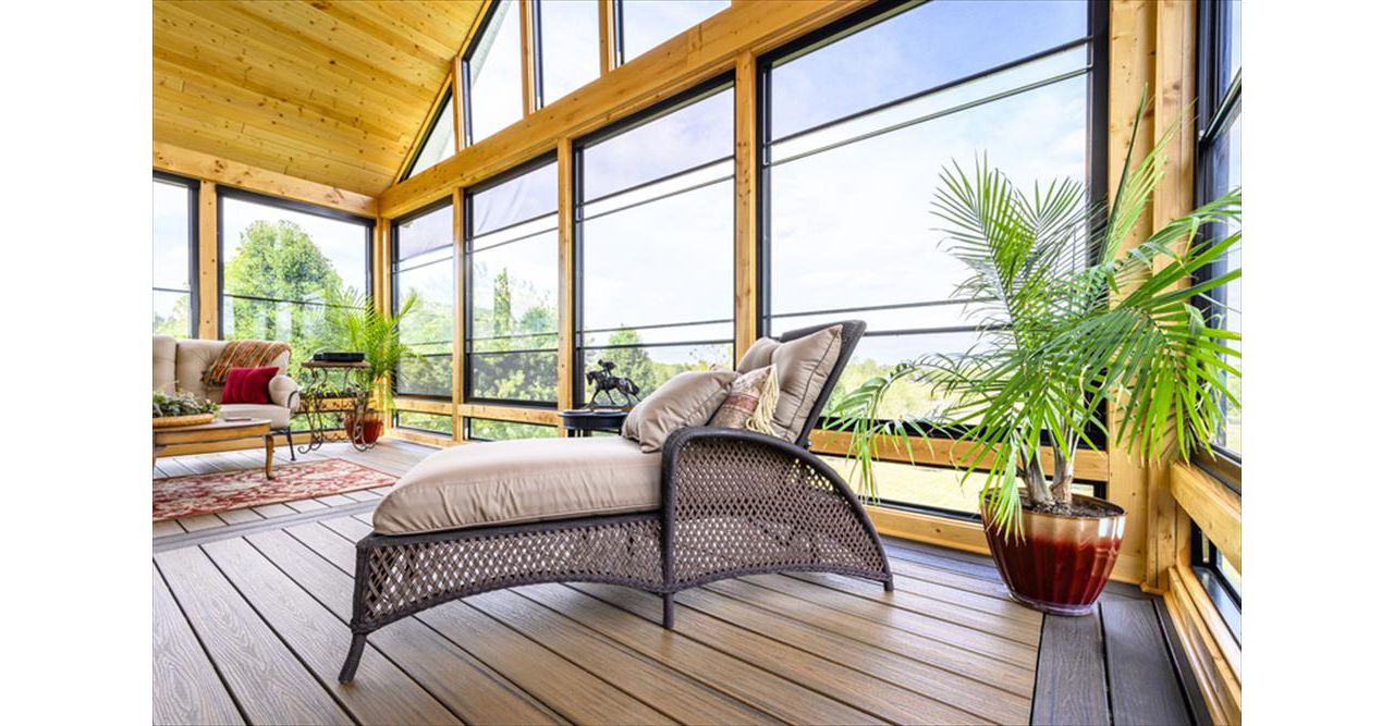 Havana Gold used as main deck floor with Spiced Rum accent