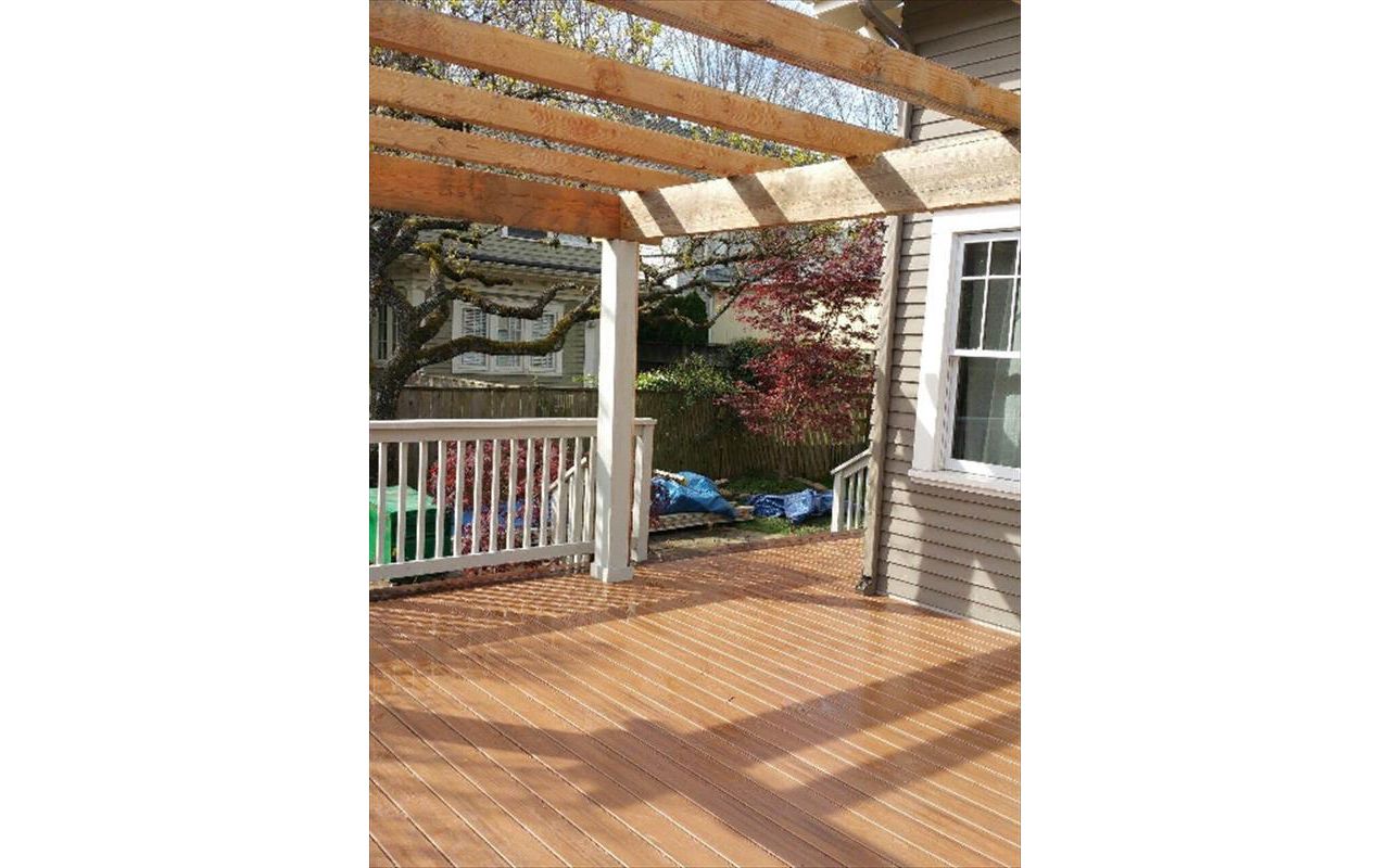 Belfair, WA Trex Transcend Tiki Torch Deck