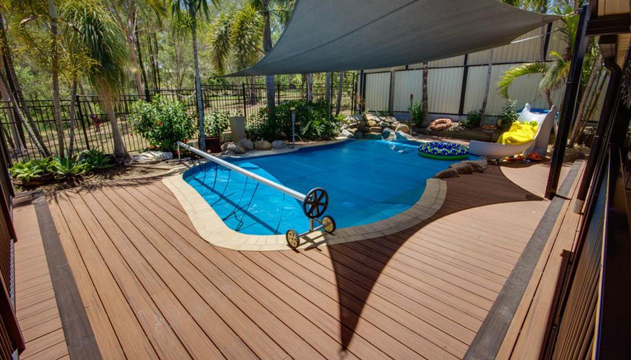 Forest Lake pool deck and alfresco area