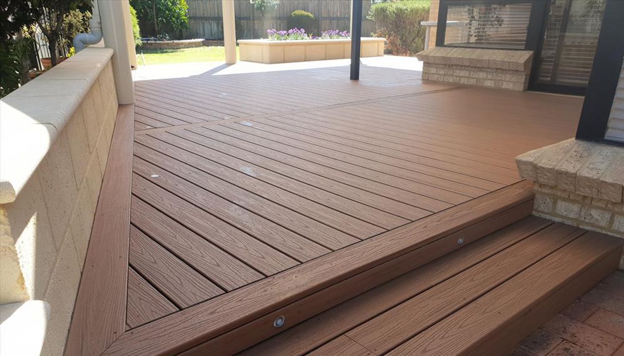 Trex Transcend - Tiki Torch - Gwelup