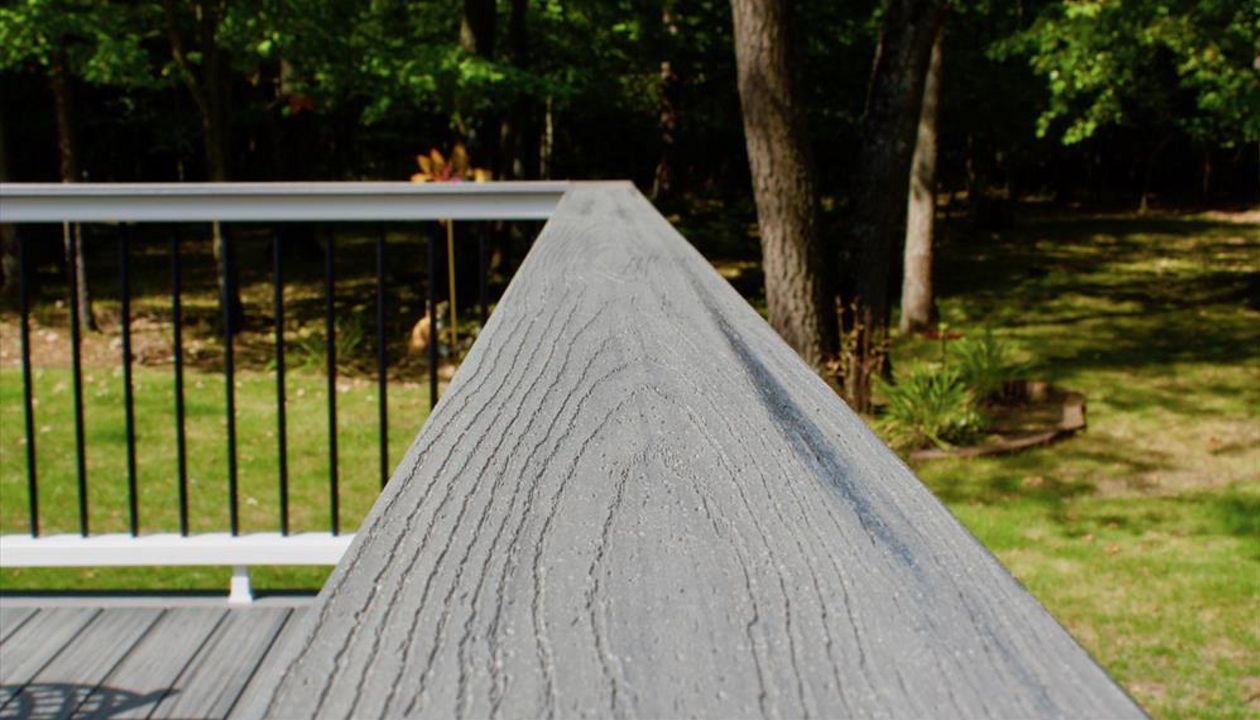 Trex Transcend Island Mist Decking.  Custom deck builder in Houghton Lake, Higgins Lake and surrounding areas.