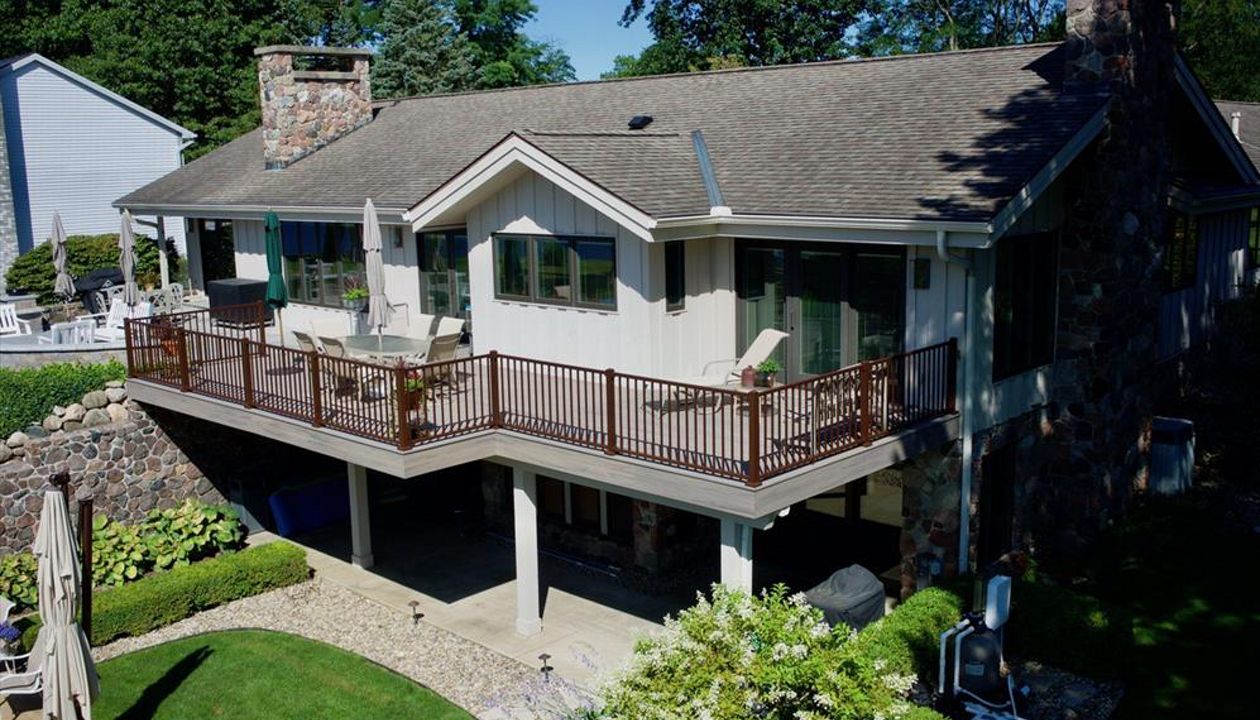 Trex decking and Signature aluminum railing in bronze