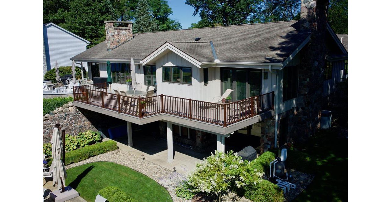 Trex decking and Signature aluminum railing in bronze
