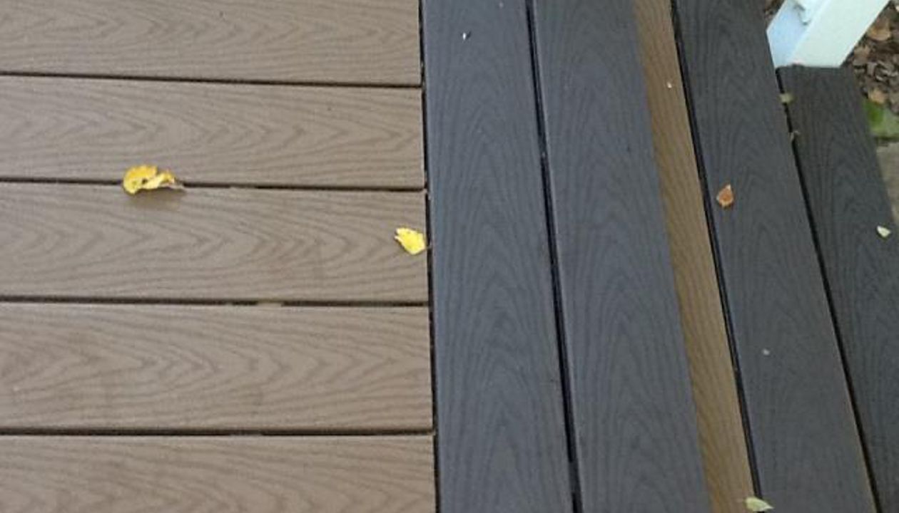 Trex Select Saddle & Woodland Brown