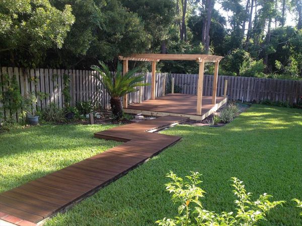 10' x 24' with Trex recessed lighting