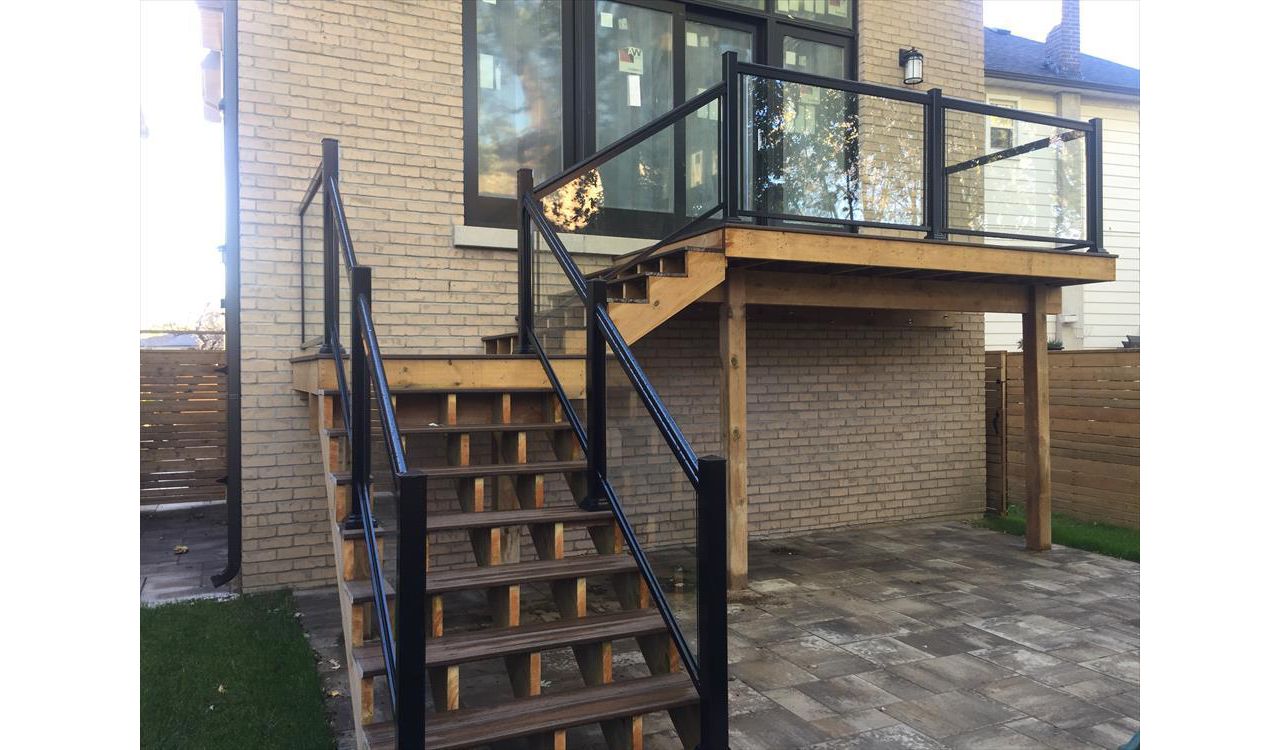 TREX, BLACK ALUMINUM RAILING GLASS STAIRS VAUGHAN THORNHILL NORTH YORK