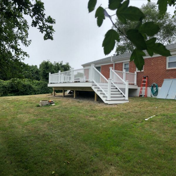 Narragansett Deck -Trex Select Woodland Brown