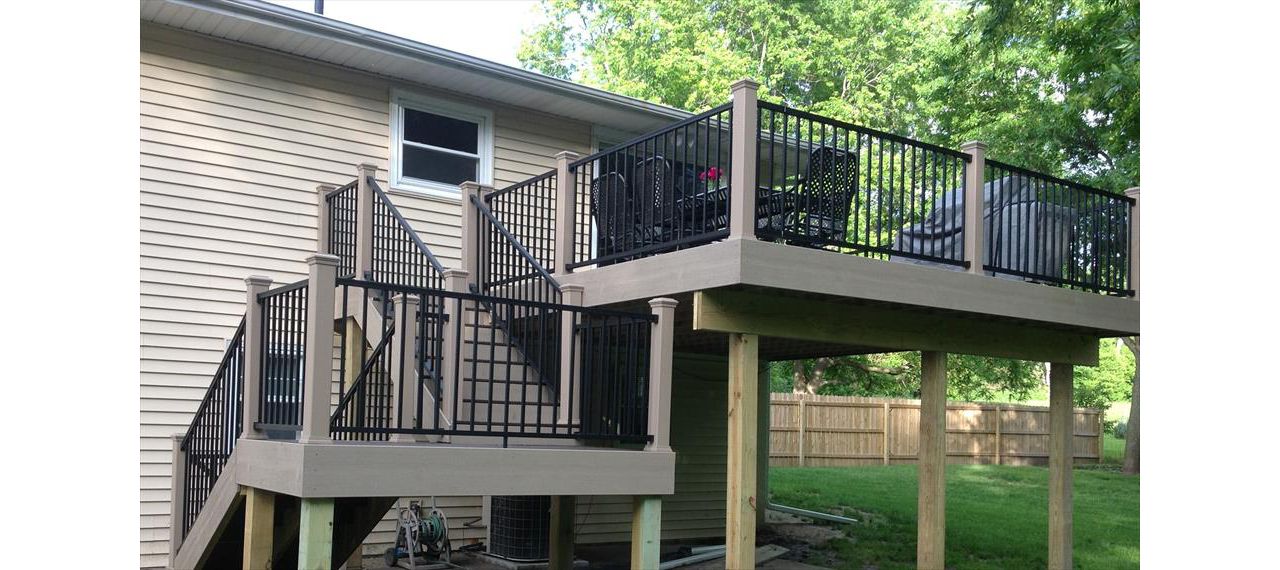 Trex Transcends Rope Swing Decking and Post Sleeves with Charcoal Black Signature Railing in Council Bluffs, IA