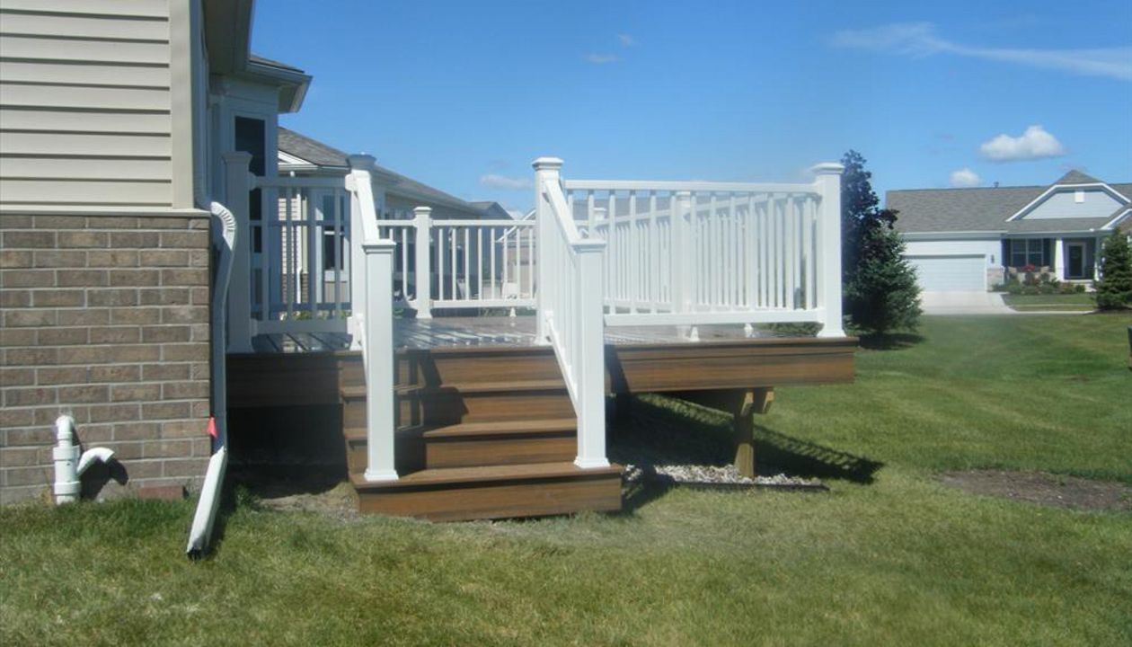 Transcend Havana Gold Stairs with Select Rail