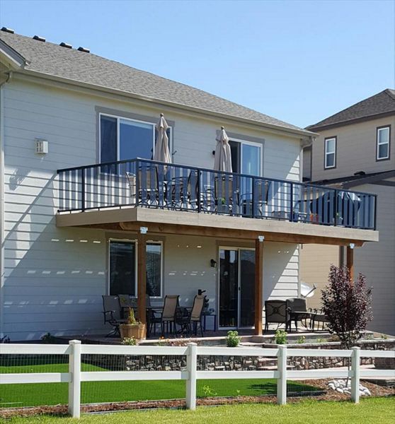 Trex Transcend Deck with Glass Panel Railing in Parker