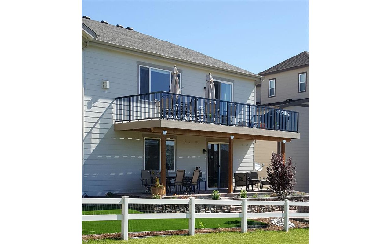 Trex Transcend Deck with Glass Panel Railing in Parker