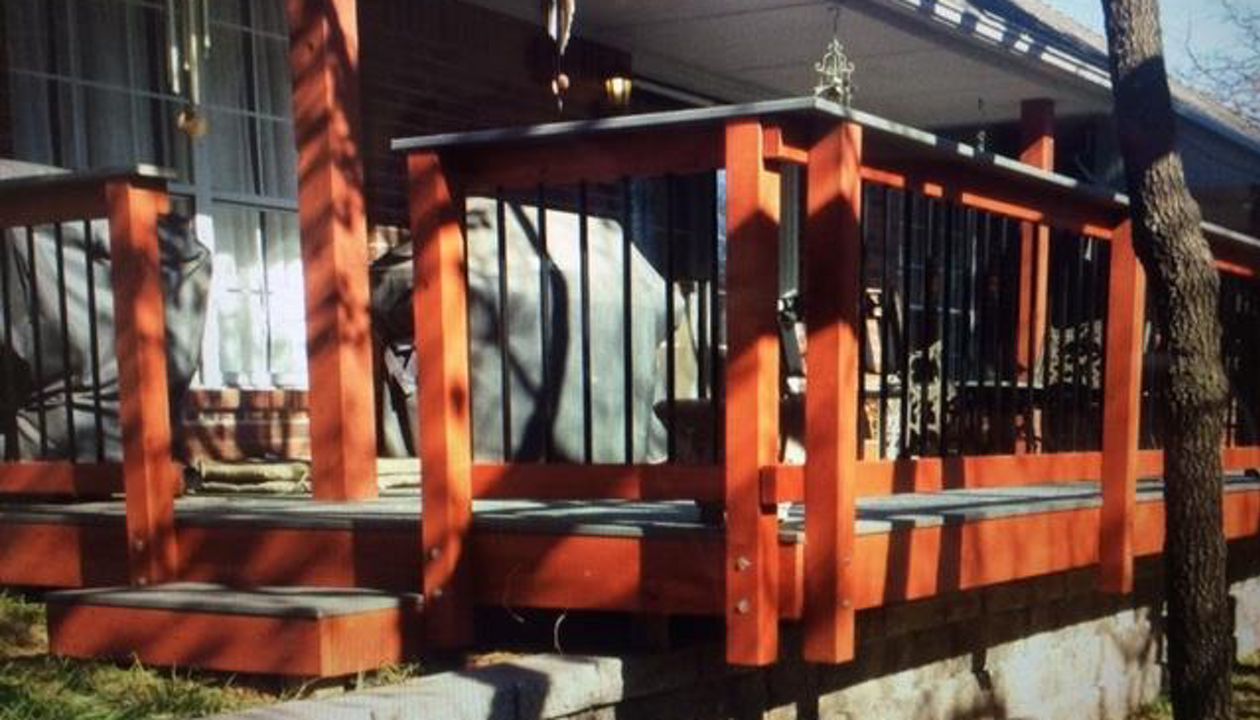 Clamshell deck in Edmond, OK