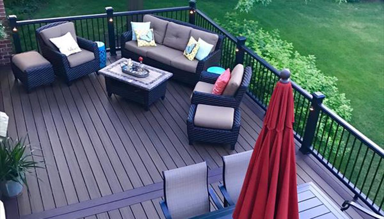 Deck builder near me_ Trex deck