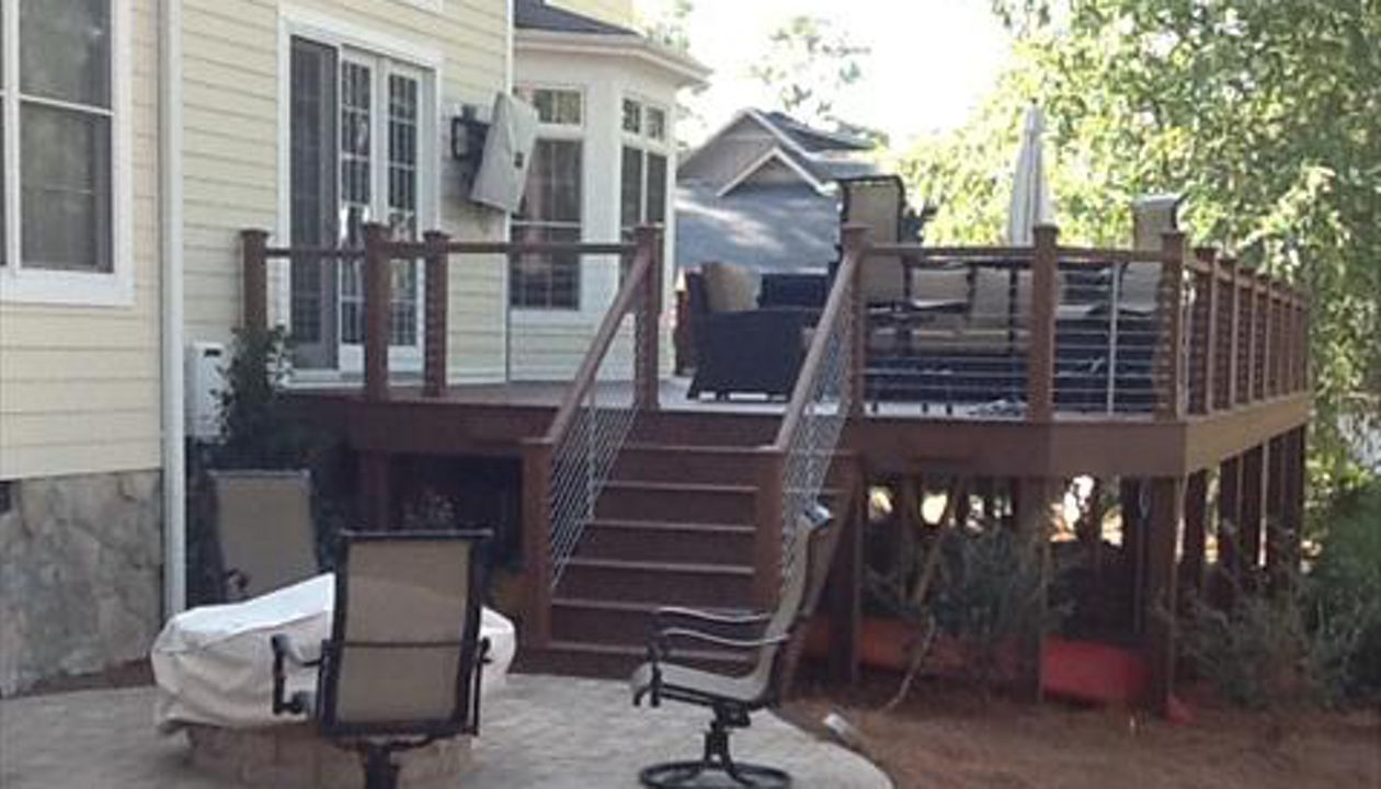 Trex fascia finishes this deck perfectly
