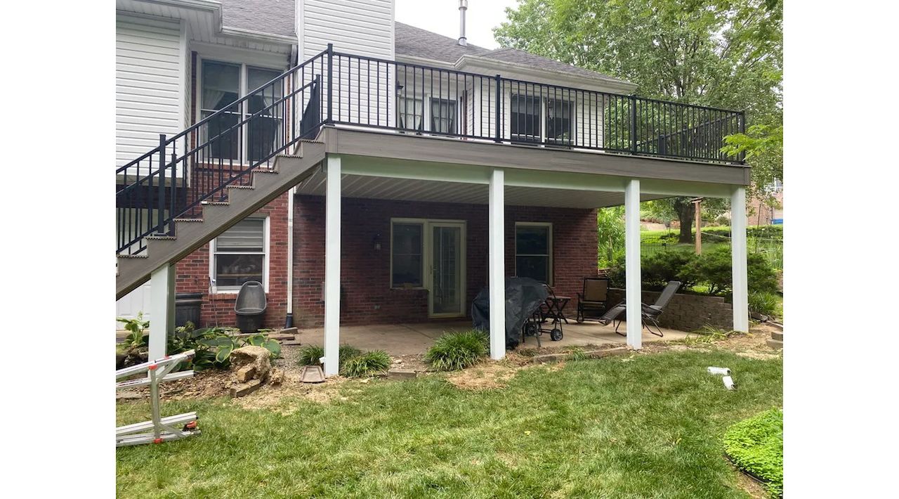 Trex Enhance Naturals Toasted Sand deck
