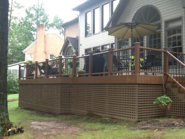 Big Beautiful Transcend Treehouse deck in Durham, NC