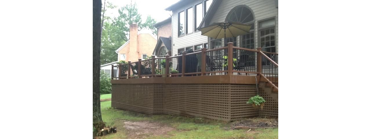 Big Beautiful Transcend Treehouse deck in Durham, NC