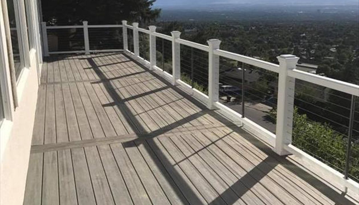 Trex Deck Built using Island Mist decking and Transcend Railing In Draper, UT
