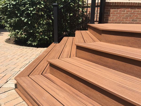 We build custom decks in the Suttons Bay, Glen Arbor, Northport, and Traverse City, Michigan areas.