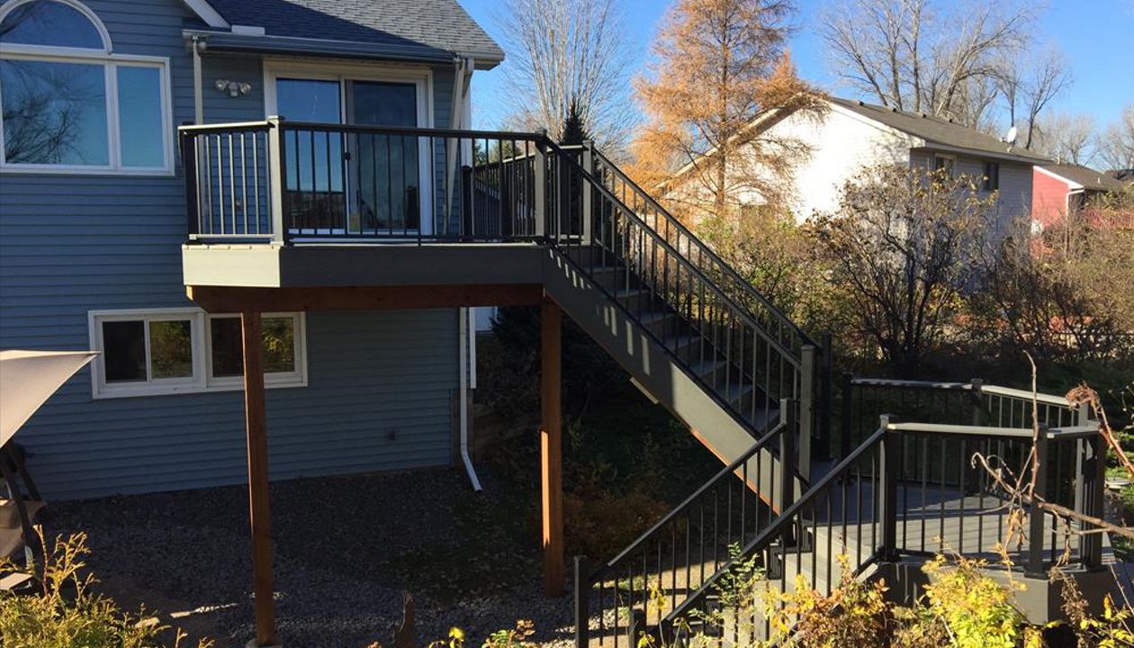 Coon Rapids, MN deck with Trex Clamshell decking