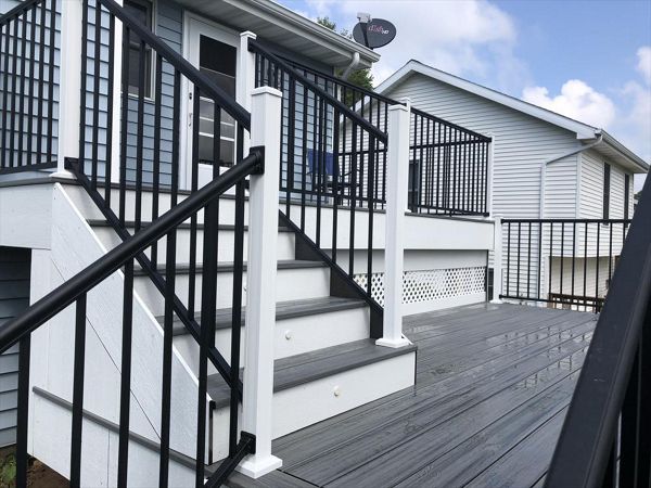 TREX TRANSCEND DECKING (ISLAND MIST & WHITE)