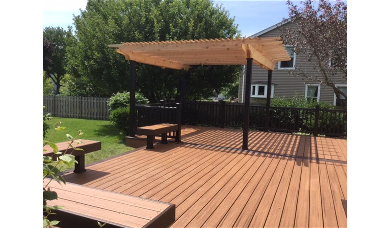 Trex Transcend in Tiki Torch with Custom Pergola