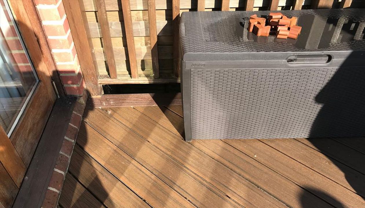 Laying to brick edge and corner detail.