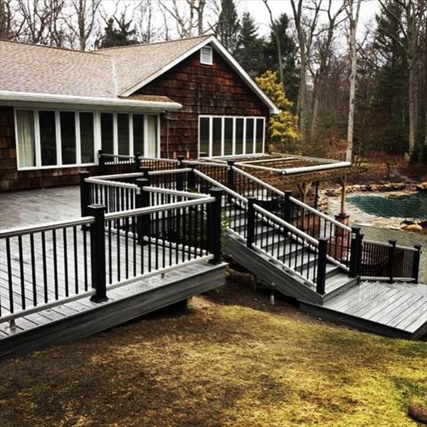 Trex Transcends Island Mist color with Black and Gravel Path color Trex Rails