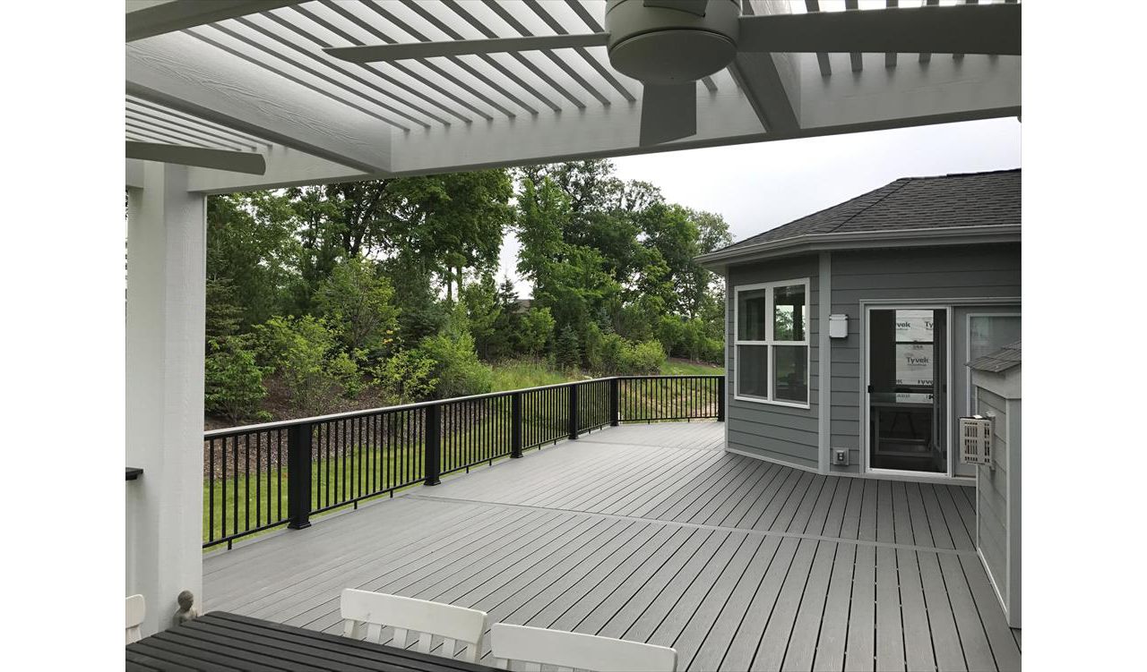 Trex decking in Clam Shell - Medina